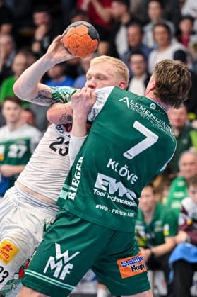 Goeppingen, Germany, 05 04 26 Magnus Saugstrup SC Magdeburg and Victor Kloeve FRISCH AUF Goeppingen in a duel during the Daikin Handball Bundesliga match between FRISCH AUF Goeppingen vs SC Magdeburg at EWS Arena on April 05, 2026 in Goeppingen, Germany Photo by Harry Langer DeFodi Images Goeppingen, Germany, 05 04 26 Magnus Saugstrup SC Magdeburg and Victor Kloeve FRISCH AUF Goeppingen battle for the ball during the Daikin Handball Bundesliga match between FRISCH AUF Goeppingen vs SC Magdeburg at EWS Arena on April 5, 2026 in Goeppingen, Germany Photo by Harry Langer DeFodi Images Photo by Harry Langer DeFodi Images