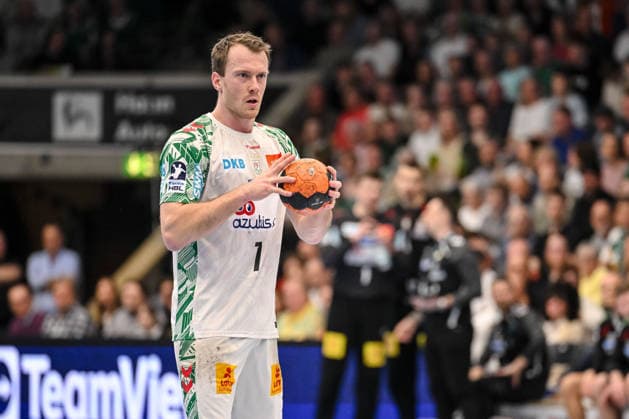 Goeppingen, Germany, 05 04 26 Felix Claar SC Magdeburg in action, on the ball, single action during the Daikin Handball Bundesliga match between FRISCH AUF Goeppingen vs SC Magdeburg at EWS Arena on April 05 2026 in Goeppingen, Germany Photo by Harry Langer DeFodi Images Goeppingen, Germany, 05 04 26 Felix Claar SC Magdeburg controls the Ball during the Daikin Handball Bundesliga match between FRISCH AUF Goeppingen vs SC Magdeburg at EWS Arena on April 5, 2026 in Goeppingen, Germany Photo by Harry Langer DeFodi Images Photo by Harry Langer DeFodi Images
