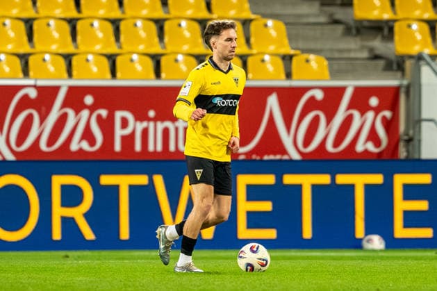 Gianluca Gaudino (Alemannia Aachen, 10) Alemannia Aachen vs. SV Wehen Wiesbaden, Fussball, 3. Liga, 31. Spieltag, Saison 2025 2026, 05.04.2026 DFB REGULATIONS PROHIBIT ANY USE OF PHOTOGRAPHS AS IMAGE SEQUENCES AND OR QUASI-VIDEO Alemannia Aachen vs. SV Wehen Wiesbaden, Fussball, 3. Liga, 31. Spieltag, Saison 2025 2026, 05.04.2026 Aachen *** Gianluca Gaudino Alemannia Aachen, 10 Alemannia Aachen vs SV Wehen Wiesbaden, Football, 3 Liga, 31 Matchday, Season 2025 2026, 05 04 2026 DFB REGULATIONS PROHIBIT ANY USE OF PHOTOGRAPHS AS IMAGE SEQUENCES AND OR QUASI VIDEO Alemannia Aachen vs SV Wehen Wiesbaden, Football, 3 Liga, 31 Matchday, Season 2025 2026, 05 04 2026 Aachen Copyright: xEibner-Pressefoto J.xDerondeaux EP_JDU