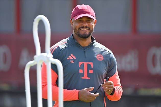 Coach Vincent KOMPANY Bayern Muenchen , single picture,cropped single motif,half figure,half figure final training on 06 04 2026 Soccer Champions League,season 2025 26, quarterfinal Real Madrid FC Bayern Muenchen Â