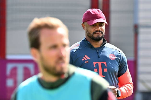 Harry KANE Bayern Muenchen , hi Coach Vincent KOMPANY Bayern Muenchen final training on 06 04 2026 Soccer Champions League,Season 2025 26, Quarterfinals Real Madrid FC Bayern Muenchen Â
