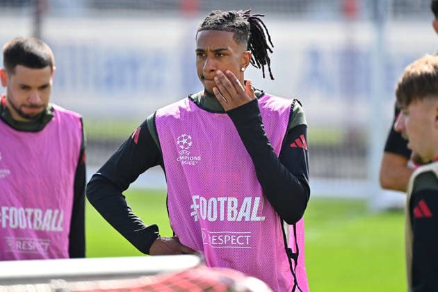 Michael OLISE Bayern Muenchen , skeptical,gestures final training on 06 04 2026 Soccer Champions League,season 2025 26, quarterfinals Real Madrid FC Bayern Muenchen Â