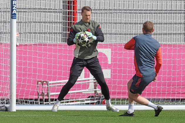 Goalkeeper, 1 Manuel Neuer, TW TR Michael Rechner, goalkeeper training, catches the ball, on the ball, football final training before UEFA Champions League match Real Madrid CF FC Bayern München 06 04 2026 Training ground, Säbenerstr PHOTO Mladen Lackovic LakoPress