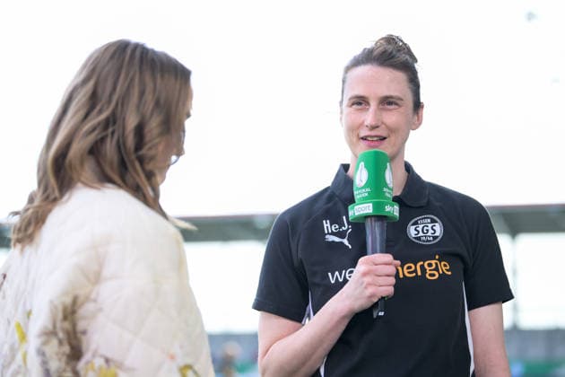 Soccer, Womens DFB Cup, 20260406, FC Bayern Munich SGS Essen In the picture Coach Essen Heleen JAQUES, TV Interview Munich FC Bayern Campus Bayern Germany Copyright: Passion2Press MarkusxFischerx