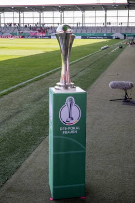 The trophy on a pedestal with the logo for the DFB Cup Women GER, FC Bayern Muenchen Women vs SGS Essen, Football, DFB Cup, Semi-Final, Season 2025 2026, 06 04 2026 DFL DFB REGULATIONS PROHIBIT ANY USE OF PHOTOGRAPHS as IMAGE SEQUENCES and or QUASI VIDEO GER, FC Bayern Muenchen Women vs SGS Essen, Football, DFB Cup, Semi-Final, Season 2025 2026, 06 04 2026 Muenchen Copyright: xEibner-Pressefoto HeikexFeinerx EP_HFR