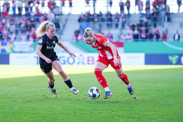 Julie Terlinden 2 Essen and Franziska Kett 20 Bayern in action at the DFB Cup semi-final FC Bayern Munich SGS Essen on 06 04 2026 in Munich Munich FC Bayern Campus Bayern Germany