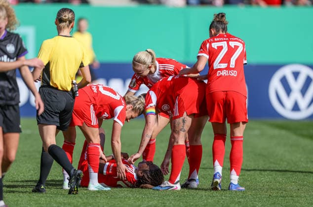 GER, Munich, FC Bayern Munich vs SGS Essen, DFB Cup Women, Football, DFB, 2025 2026 season, FC Bayern Campus, semi-final in the picture Edna Imade heads the 3 0, goal, injury, pain DFB DFL REGULATIONS PROHIBIT ANY USE OF PHOTOGRAPHS AS IMAGE SEQUENCES AND OR QUASI VIDEO, 06 04 2026 Copyright: HMBxMedia HendrikxHamelau