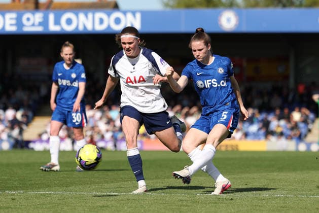 Veerle Buurman of Chelsea Women (5) scores a goal to make the score 2-1 during the Women s FA Cup Quarter Final match between Chelsea Women and Tottenham Hotspur Women at Kingsmeadow Stadium, Kingston, England on 6 April 2026. Copyright: xKenxSparksx 44810007