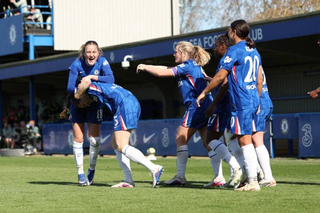 Veerle Buurman of Chelsea Women (5) scores a goal to make the score 2-1 and celebrates during the Women s FA Cup Quarter Final match between Chelsea Women and Tottenham Hotspur Women at Kingsmeadow Stadium, Kingston, England on 6 April 2026. Copyright: xKenxSparksx 44810014