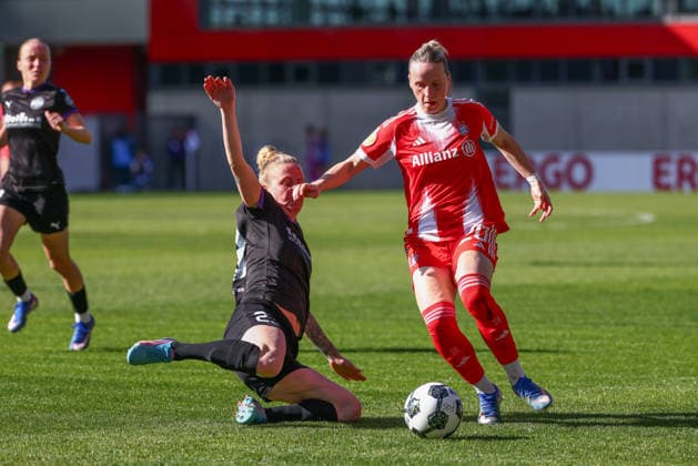 Franziska Kett 20, FC Bayern München and Paula Flach 5, SGS Essen at the match between FC Bayern München v SGS Essen, Football, Women, DFB Cup Women, 2025 2026, Semi Final on 06 04 2026 in Munich, FC Bayern Campus Bayern Germany