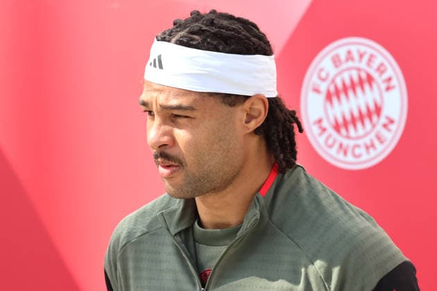 7 Serge Gnabry, Portraet, Portrait, Football Final training before UEFA Champions League match Real Madrid CF FC Bayern München 06 04 2026 Training ground, Säbenerstr PHOTO Mladen Lackovic LakoPress
