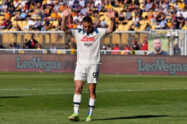 Nikola Krstovic of Atalanta celebrates after scoring a goal during US Lecce vs Atalanta BC, Italian soccer Serie A match in Lecce, Italy, April 06 2026  Copyright: xEmmanuelexMastrodonato IPAxSportx xipa-agency.netx xx IPA_73788465 IPA_Agency_IPA73788465