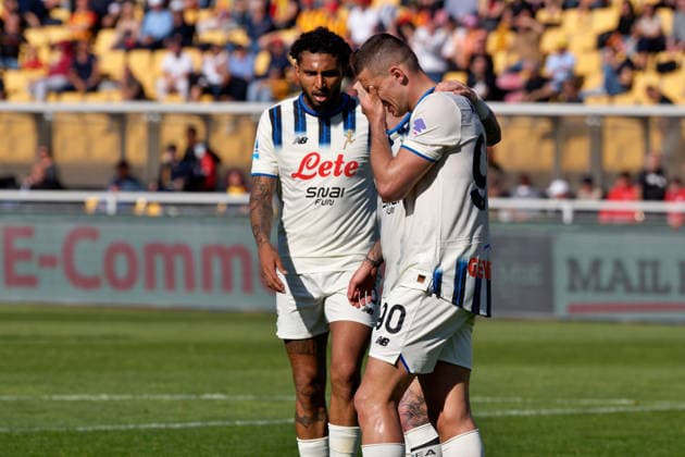 Nikola Krstovic of Atalanta celebrates after scoring a goal with Ederson of Atalanta during US Lecce vs Atalanta BC, Italian soccer Serie A match in Lecce, Italy, April 06 2026  Copyright: xEmmanuelexMastrodonato IPAxSportx xipa-agency.netx xx IPA_73788474 IPA_Agency_IPA73788474