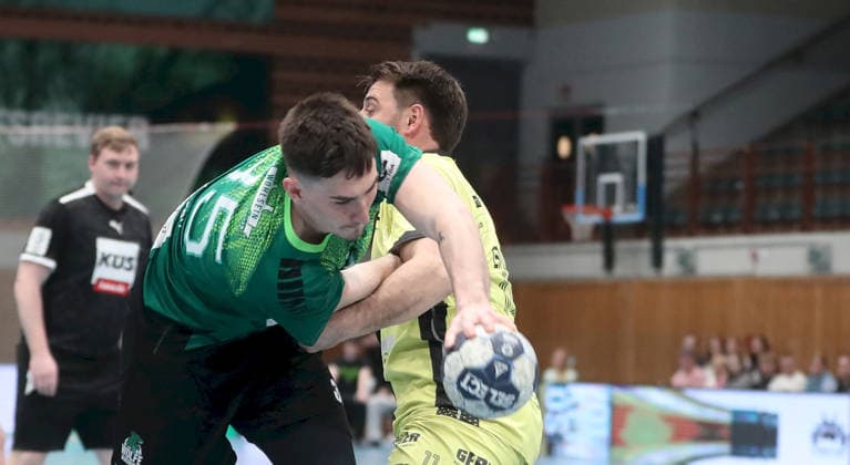 06 04 2026, xfsx, Men, Handball, Season 2025 2026, 3 Liga, Staffel Sued, 16 Matchday Woelfe Wuerzburg SG Koendringen Teningen v li Lev Szuharev Woelfe Wuerzburg , Fabrizio Spinner SG Koendringen Teningen Wuerzburg tectake ARENA Bayern Germany