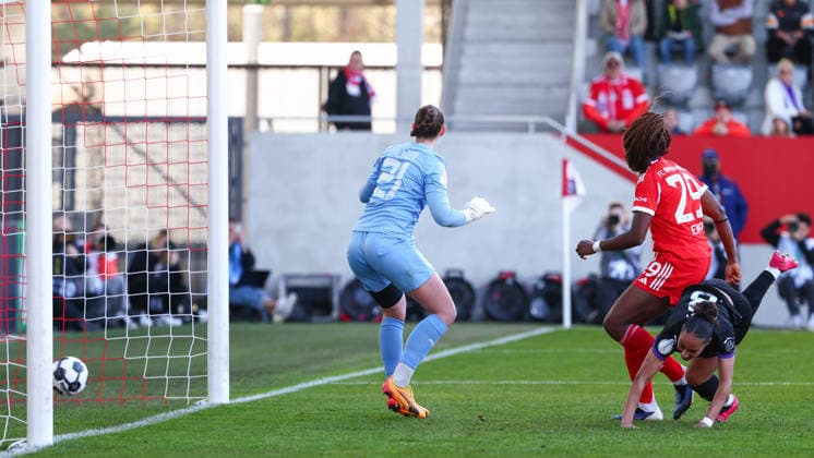 Edna Imade 29, FC Bayern Munich goal for 4 0 in the match between FC Bayern Munich v SGS Essen, Football, Women, DFB Cup Women, 2025 2026, Semifinal on 06 04 2026 in Munich, FC Bayern Campus Bayern Germany