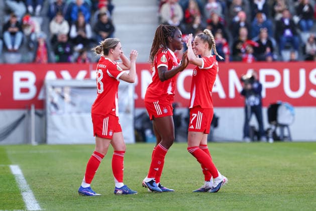 Giulia Gwinn 7, FC Bayern Munich , Barbara Dunst 28, FC Bayern Munich and Edna Imade 29, FC Bayern Munich Goal for 4 0 in the match between FC Bayern Munich v SGS Essen, Football, Women, DFB Pokal Women, 2025 2026, Semifinal on 06 04 2026 in Munich, FC Bayern Campus Bayern Germany