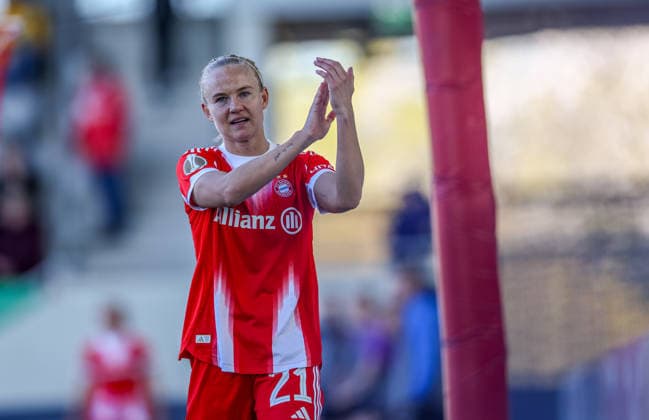 GER, Munich, FC Bayern Munich vs SGS Essen, DFB Cup Women, Football, DFB, Season 2025 2026, FC Bayern Campus, Semifinal in picture Pernille Harder Bayern Munich 21 , Emotions, Cheers DFB DFL REGULATIONS PROHIBIT ANY USE OF PHOTOGRAPHS AS IMAGE SEQUENCES AND OR QUASI VIDEO, 06 04 2026 Copyright: HMBxMedia HendrikxHamelau