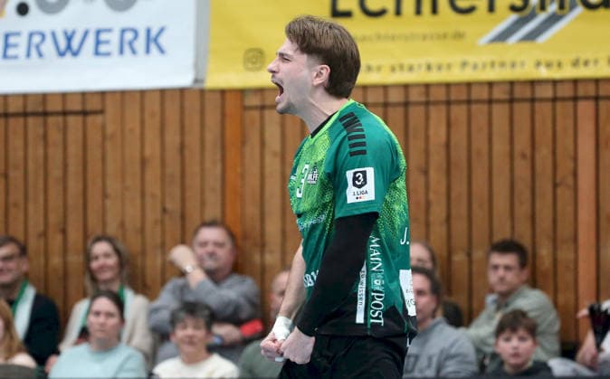 06 04 2026, xfsx, Herren, Handball, Saison 2025 2026, 3 Liga, Staffel Sued, 16 Spieltag Woelfe Wuerzburg SG Koendringen Teningen v li Jonas Krenz Woelfe Wuerzburg jubilant, single picture Wuerzburg tectake ARENA Bayern Germany