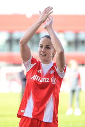 Soccer, Womens DFB Cup, 20260406, FC Bayern Munich SGS Essen In the picture Final cheer Giulia GWINN Bayern, 7 Munich FC Bayern Campus Bayern Germany Copyright: Passion2Press MarkusxFischerx
