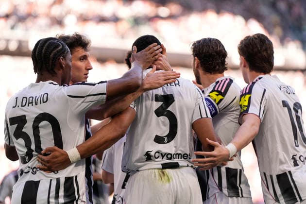 Juventus™ Bremer celebrates after scoring the 1-0 goal for his team during the Serie A soccer match between Juventus Fc and Genoa the Juventus Stadium in Turin, north west Italy - April 6, 2026. - Soccer  Copyright: xFabioxFerrari LaPressex