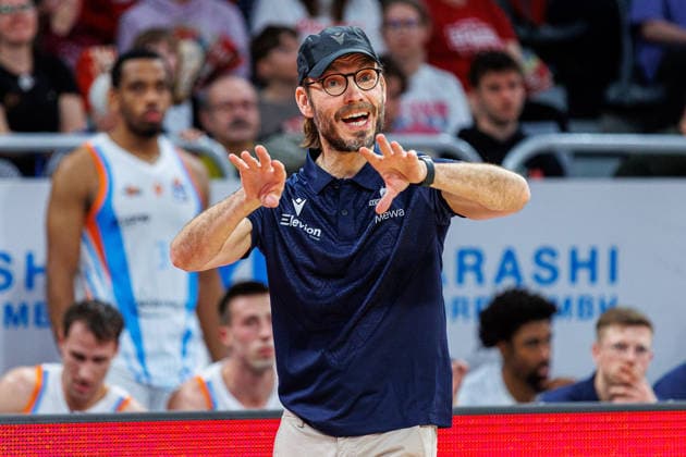 Bjoern Harmsen Science City Jena, Coach , single picture, single photo, portrait, portraet, BMA365 Bamberg Baskets vs Science City Jena, Basketball, easyCredit BBL, 28 Matchday, 06 04 2026 BMA365 Bamberg Baskets vs Science City Jena, Basketball, easyCredit BBL, 28 Matchday, 06 04 2026 Bamberg Copyright: xEibner-Pressefoto G.xSantemizx EP_EER