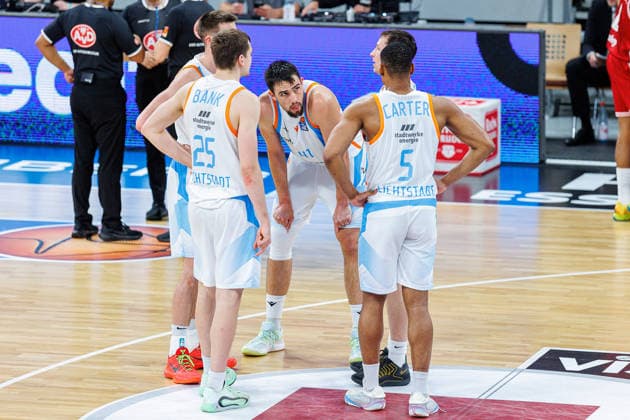 Lorenz Bank Science City Jena, 25 , Alex Herrera Science City Jena, 41 , Chris Carter Science City Jena, 05 , Team, Mannschaft, BMA365 Bamberg Baskets vs Science City Jena, Basketball, easyCredit BBL, 28 Matchday, 06 04 2026 BMA365 Bamberg Baskets vs Science City Jena, Basketball, easyCredit BBL, 28 Matchday, 06 04 2026 Bamberg Copyright: xEibner-Pressefoto G.xSantemizx EP_EER