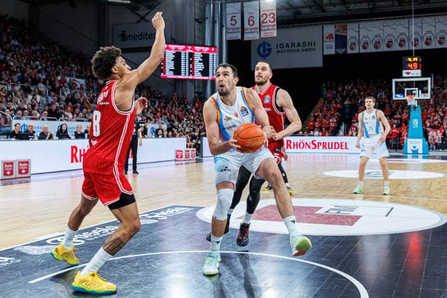 Demarcus Demonia BMA365 Bamberg Baskets, 08 , Alex Herrera Science City Jena, 41 , Daniel Keppeler BMA365 Bamberg Baskets, 31 , BMA365 Bamberg Baskets vs Science City Jena, Basketball, easyCredit BBL, Matchday 28, 06 04 2026 BMA365 Bamberg Baskets vs Science City Jena, Basketball, easyCredit BBL, Matchday 28, 06 04 2026 Bamberg Copyright: xEibner-Pressefoto G.xSantemizx EP_EER