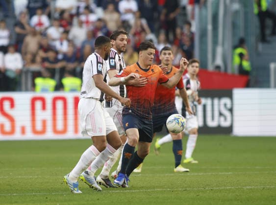 Vitinha of Genoa CFC during the Italian Serie A, football match between Juventus FC and Genoa CFC on 06 April 2026 at Allianz Stadium, Turin, Italy. Photo Nderim Kaceli  Copyright: xNderimxKaceli IPAxSportx xipa-agency.netx xx IPA_73791557 IPA_Agency_IPA73791557