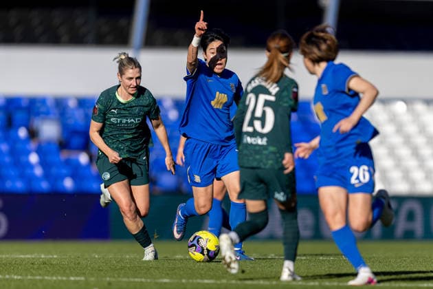 Birmingham City Women v Manchester City Women, Women s FA Cup Birmingham City Women forward Lee Geum-Min (7) points for a run during the Women s FA Cup match between Birmingham City Women and Manchester City Women at the St Andrew s @ Knighthead Park, Birmingham, UK on 6 April 2026. Birmingham St Andrew s @ Knighthead Park West Midlands UK Editorial use only , Copyright: xManjitxNarotrax PSI-24018-0021