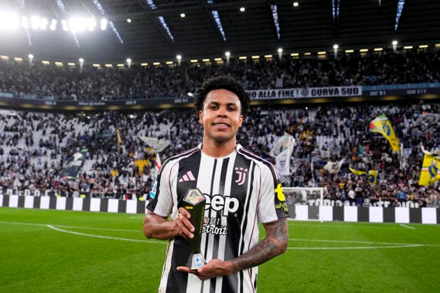 Juventus™ Weston McKennie i the Panini player of the match after the Serie A soccer match between Juventus Fc and Genoa the Juventus Stadium in Turin, north west Italy - April 6, 2026. - Soccer  Copyright: xFabioxFerrari LaPressex