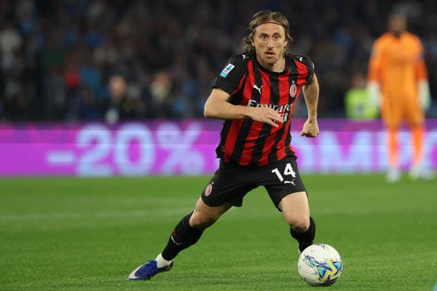 AC Milan s Luka Modric during the Serie A soccer match between Napoli and Milan at the Diego Armando Maradona Stadium in Naples, southern italy - Monday , April 06 , 2026. - Soccer .  Copyright: xAlessandroxGarofalo LaPressex