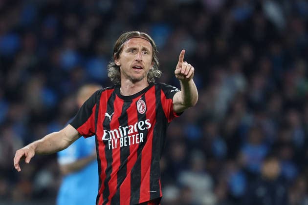 Luka Modric of AC Milan gestures during the Serie A 2025 2026 football match between SSC Napoli and AC Milan at Diego Armando Maradona stadium in Naples (Italy), April 06th, 2026. CesarexPurini