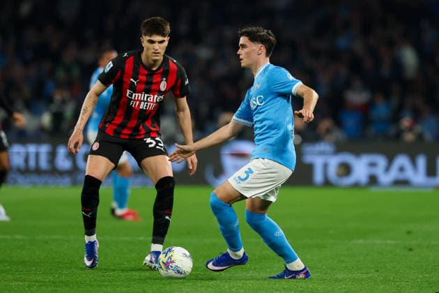 Napoli™s Miguel Gutierrez during the Serie A soccer match between Napoli and Milan at the Diego Armando Maradona Stadium in Naples, southern italy - Monday , April 06 , 2026. - Soccer .  Copyright: xAlessandroxGarofalo LaPressex