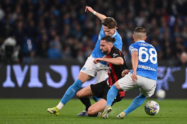 Scott McTominay of S.S.C. Napoli, Adrien Rabiot of A.C. Milan and Stanislav Lobotka of S.S.C. Napoli are in action during the 31th day of the Serie A Championship between S.S.C. Napoli and A.C. Milan at the Diego Armando Maradona Stadium on April 6, 2026 in Naples, Italy.  Copyright: xDomenicoxCippitelli IPAxSportx xipa-agency.netx xx IPA_73794889 IPA_Agency_IPA73794889