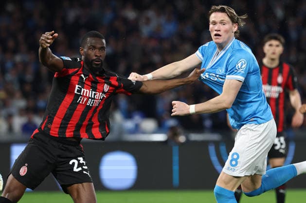 Fikayo Tomori of AC Milan and Scott McTominay of SSC Napoli during the Serie A 2025 2026 football match between SSC Napoli and AC Milan at Diego Armando Maradona stadium in Naples (Italy), April 06th, 2026. CesarexPurini