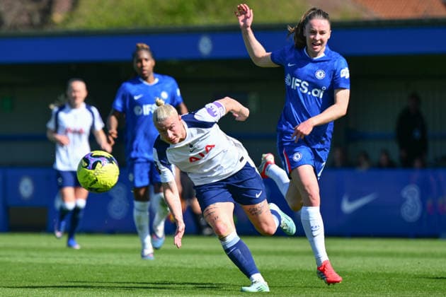 KINGSTON UPON THAMES, ENGLAND - APRIL 06: Bethany England of Tottenham Hotspur in action during to the Adobe Women s FA Cup Quarter Final match between Chelsea and Tottenham Hotspur at Kingsmeadow on April 06, 2026 in Kingston upon Thames, England Copyright: xYaroslavxDunkax xSPPx Sportspressphoto_SPR126044