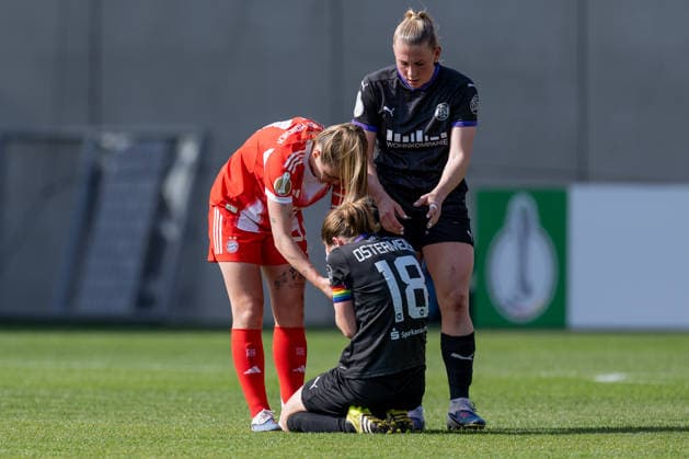 Georgia Stanway FC Bayern Muenchen Frauen, 31 kuemmert sich um die angeschlagene Lena Ostermeier SGS Essen, 18 GER, FC Bayern Muenchen Frauen vs SGS Essen, Fußball, DFB Pokal, Halbfinale, Saison 2025 2026, 06 04 2026 DFL DFB REGULATIONS PROHIBIT ANY USE OF PHOTOGRAPHS as IMAGE SEQUENCES and or QUASI VIDEO GER, FC Bayern Muenchen Frauen vs SGS Essen, Football, DFB Pokal, Semi-final, Season 2025 2026, 06 04 2026 Muenchen Copyright: xEibner-Pressefoto HeikexFeinerx EP_HFR