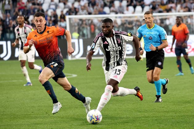 CALCIO - Serie A - Juventus FC vs Genoa CFC Jeremie Boga (Juventus FC) in action during Juventus FC vs Genoa CFC, Italian soccer Serie A match in Turin, Italy, April 06 2026 Turin Italy  Copyright: xIPAxSport ABACAx