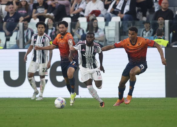Jeremie Boga of Juventus FC during the Italian Serie A, football match between Juventus FC and Genoa CFC on 06 April 2026 at Allianz Stadium, Turin, Italy. Photo Nderim Kaceli  Copyright: xNderimxKaceli IPAxSportx xipa-agency.netx xx IPA_73794205 IPA_Agency_IPA73794205
