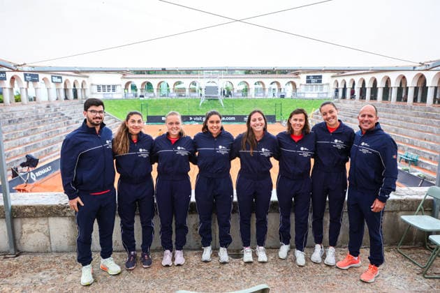 Billie Jean King Cup - Media Day For The Portuguese Team Portuguese National Tennis Team players pose for a team picture with their physiotherapists (from left to right) Madalena Matias, Gabriela Amorim, Francisca Jorge, Neuza Silva, Matilde Jorge, and Angelina Voloshchuk, before the start of the Billie Jean King Cup at Clube de Tenis do Jamor in Lisbon, Portugal, on April 6, 2026. Lisbon Lisboa Portugal  Copyright: xMiguelxReisx originalFilename:reis-notitle260406_npFny.jpg