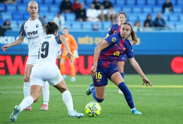 FC Barcelona, Barca Femeni v FC Badalona - Liga F Moeve Clara Serrajordi and Lorena Navarro play during the match between FC Barcelona Femeni and Futbol Club Badalona Women, corresponding to week 25 of the Liga F Moeve, at the Johan Cruyff Stadium in Barcelona, Spain, on April 6, 2026. Barcelona Barcelona Spain  Copyright: xUrbanandsportx originalFilename:urbanandsport-fcbarcel260406_np5Ui.jpg