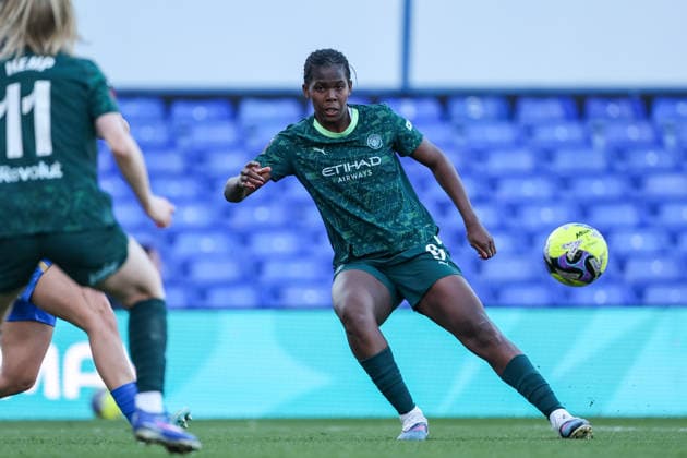Birmingham City v Manchester City - Adobe Women s FA Cup Quarter Final Khadija Shaw of Manchester City in action during the Adobe Women s FA Cup Quarter Final match between Birmingham City and Manchester City at St Andrews @ Knighthead Park, Birmingham, on April 6, 2026. Birmingham West Midlands United Kingdom  Copyright: xMIxNewsx originalFilename:fletcher-birmingh260406_npC58.jpg