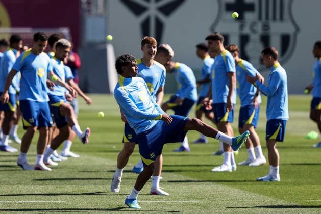 April 7, 2026, Sant Joan Despi, Barcelona, SPAIN: Lamine Yamal during the training day of FC Barcelona, Barca ahead UEFA Champions League 2025 26, Quarter-finals First Leg, football match against Atletico de Madrid at Ciutat Esportiva Joan Gamper on April 07, 2026 in Sant Joan Despi, Barcelona, Spain. Sant Joan Despi SPAIN - ZUMAa181 20260407_zaa_a181_012 Copyright: xJavierxBorregox