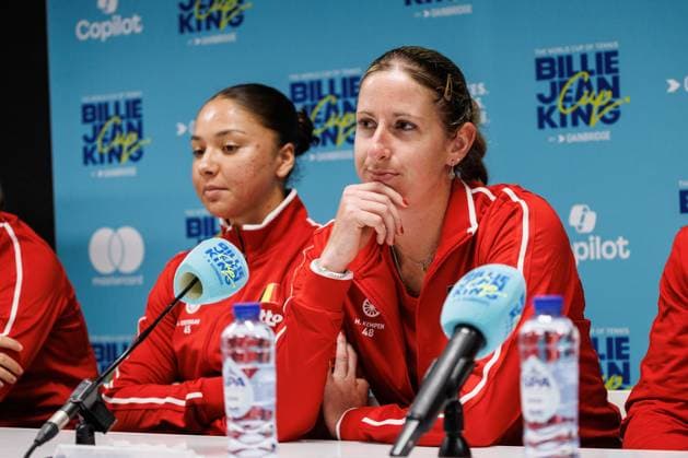Belgian Sofia Costoulas and Belgian Magali Kempen pictured during a press conference, PK, Pressekonferenz of Belgian team ahead of the meeting between Belgium and USA, in the qualifiers of the Billie Jean King Cup tennis, in Oostende, Belgium, on Tuesday 07 April 2026. The game will be played on 10 and 11th April. PHOTO KURTxDESPLENTER  x170053492x