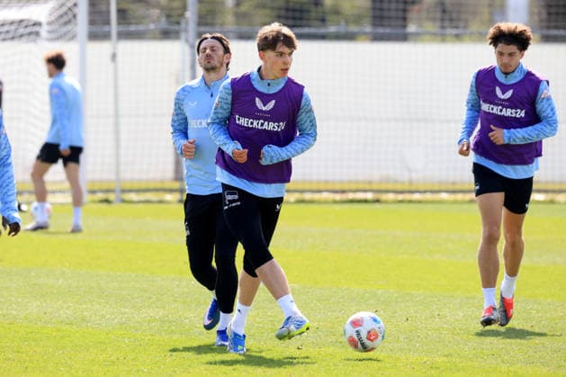 DEU, DFL, 2 FBL Hertha BSC, Training, 07 04 2026, Sportforum, Berlin, DEU, DFL, 2 FBL Hertha BSC, Training, im Bild Kennet Eichhorn Hertha BSC Berlin 23 , Dawid Kownacki Hertha BSC Berlin 9 DFL regulations prohibit any use of Photographs as image sequences and or quasi video nordphotoxGmbHx xEngler nph00076