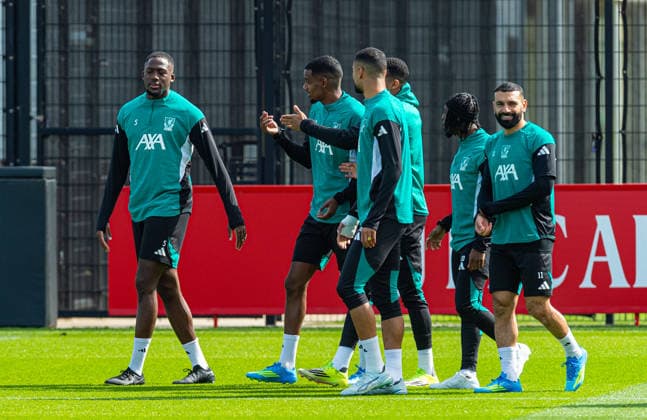Football - UEFA Champions League - Quarter-FInal - 1st Leg - Paris Saint-Germain FC v Liverpool FC - MD-1 LIVERPOOL, ENGLAND - Tuesday, April 7, 2026: Liverpool s Ibrahima KonatÃ , Alexander Isak, Mohamed Salah during a training session at the AXA Training Centre ahead of the UEFA Champions League Quarter-Final 1st Leg match between Paris Saint-Germain FC and Liverpool FC. (Photo by David Rawcliffe Propaganda) LIVERPOOL AXA Training Centre MERSEYSIDE ENGLAND  Copyright: xDavidxRawcliffex P2026-04-07-PSG_Liverpool_MD-1-33