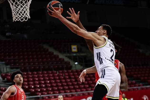 Fenerbahce s Wade Baldwin IV in action during the Euroleague game between Hapoel IBI Tel Aviv vs Fenerbahce Beko Istanbul - Arena 8888 in Sofia, Bulgaria on April 7, 2026  Copyright: xIvanxSxIvanov IPAxSportx xipa-agency.netx xx IPA_73809112 IPA_Agency_IPA73809112
