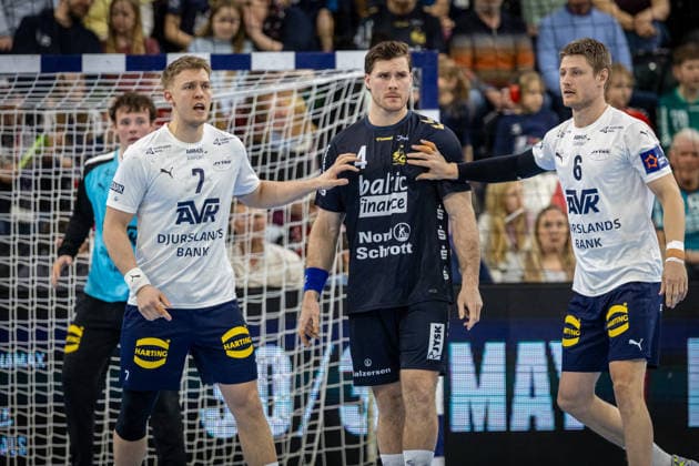 FLENSBURG, GERMANY - APRIL 7: Christoffer Sundsgaard Dreyer (SAH - Aarhus, 07), Johannes Golla (SG Flensburg-Handewitt, 04), Kristian Bach Bonefeld (SAH - Aarhus, 06) during the EHF European League Play-Offs Return Leg between SG Flensburg-Handewitt vs SAH - Aarhus at GP JOULE Arena on April 7, 2026 in Flensburg, Germany. Schleswig-Holstein Germany Copyright: xMarioxM.xKobergx