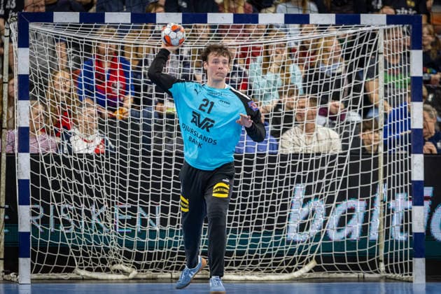 FLENSBURG, GERMANY - APRIL 7: Magnus Kjaersgaard Petersen (SAH - Aarhus, 21) during the EHF European League Play-Offs Return Leg between SG Flensburg-Handewitt vs SAH - Aarhus at GP JOULE Arena on April 7, 2026 in Flensburg, Germany. Schleswig-Holstein Germany Copyright: xMarioxM.xKobergx