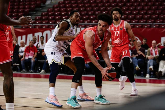 Hapoel s Elijah Bryant in action during the Euroleague game between Hapoel IBI Tel Aviv vs Fenerbahce - Arena 8888 in Sofia, Bulgaria on April 7, 2026  Copyright: xIvanxSxIvanov IPAxSportx xipa-agency.netx xx IPA_73810029 IPA_Agency_IPA73810029